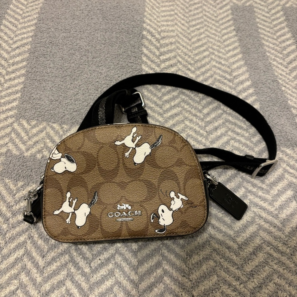 Coach Mini Serena Snoopy Collaboration Shoulder Bag/ NEVER USED